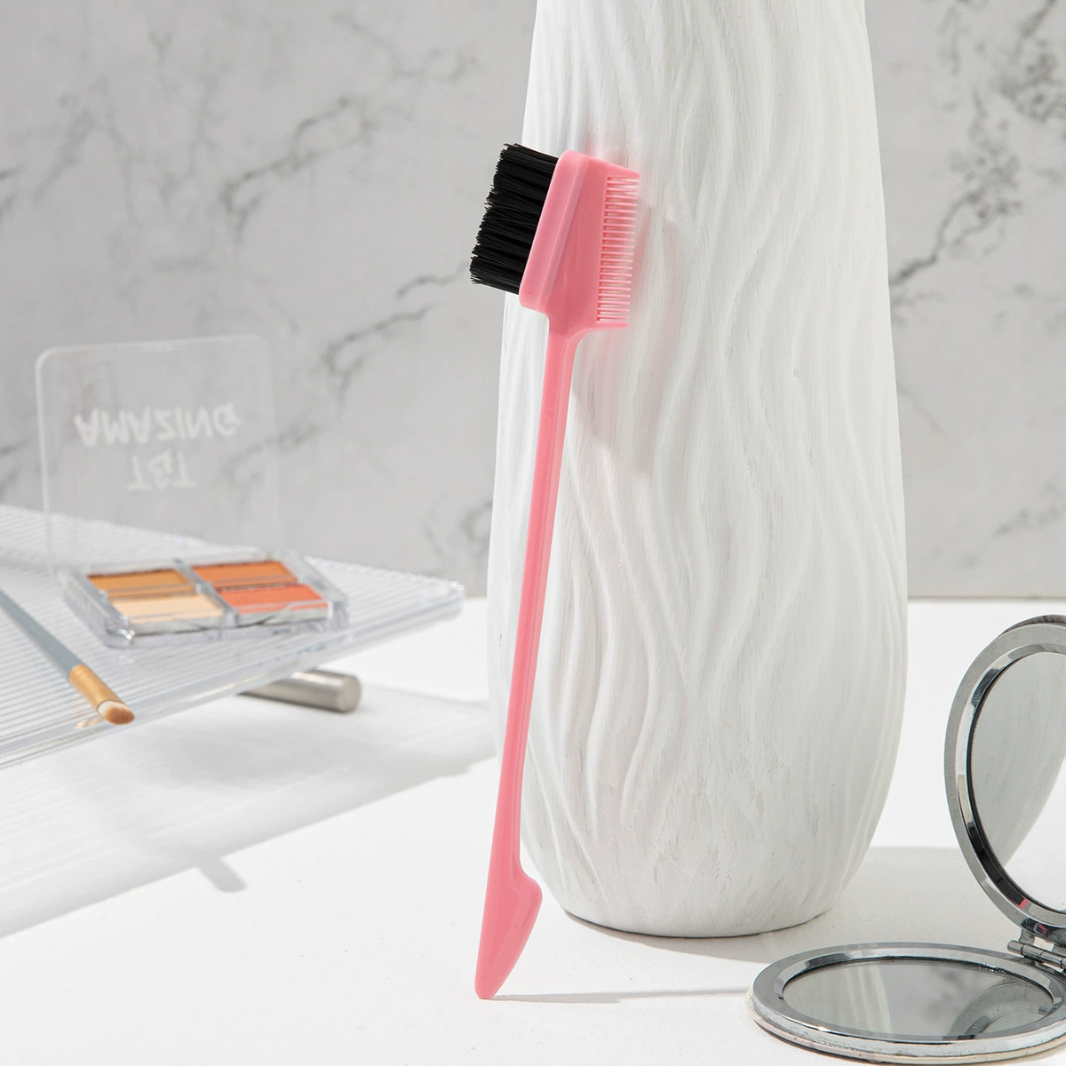 Double-sided brush for eyelashes, wax (Двусторонняя щетка для ресниц, воск)