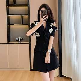 韩版气质小香风裙子女2024夏季新款洋气减龄小个子短袖西装连衣裙