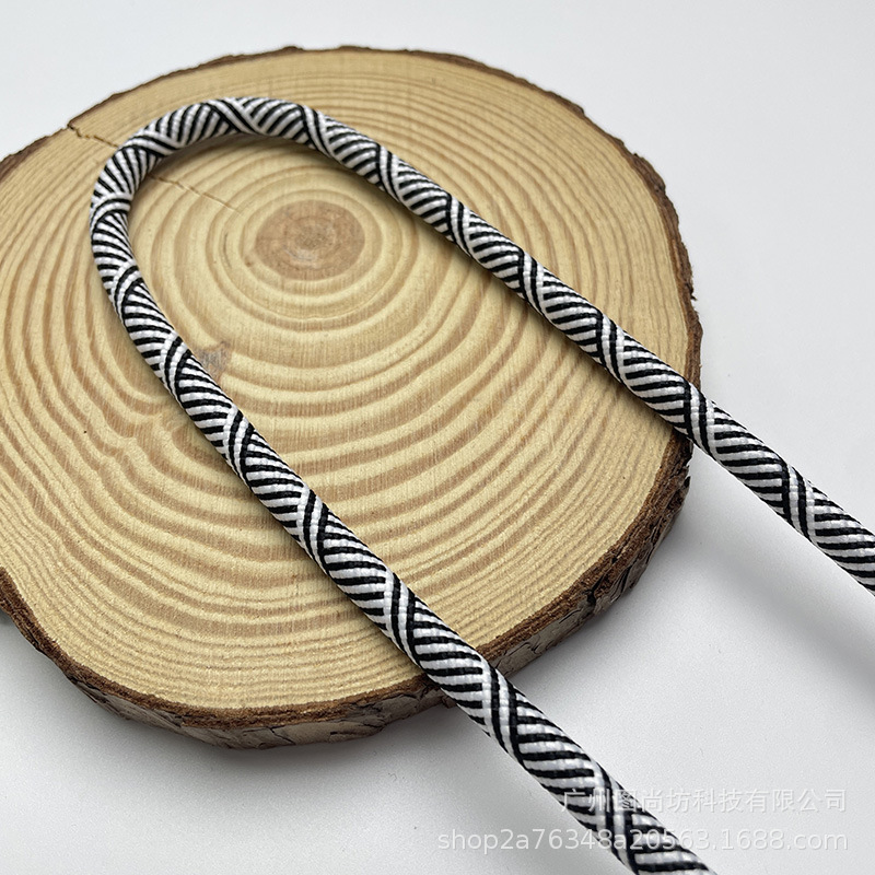 23 # 흑백 Y 패턴