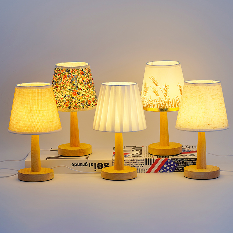 Lámpara de escritorio de madera nórdica decoración creativa dormitorio dormitorio lámpara de cabecera LED de control remoto lámpara de noche luces de sueño