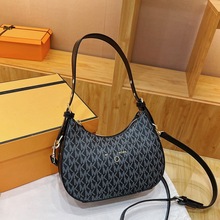 腋下包包女2025新款潮法式高级感小众月亮包单肩半月牙bags斜挎包