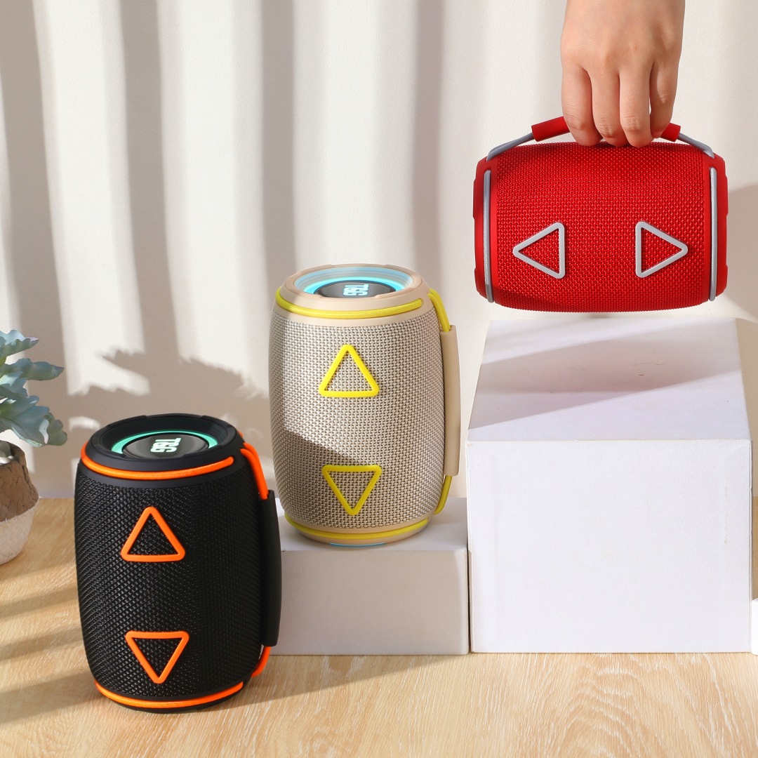 Transfronterizo nuevo TG657mini altavoces Bluetooth de escritorio subwoofer portátil tarjeta de enchufe TWS amplificador todo en uno audio
