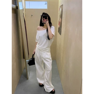 白色斜肩露肩短袖一字肩露锁骨性感T恤女夏季甜辣妹宽松遮肉上衣