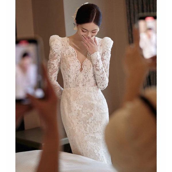 Lace elegant small white wedding dress for bride