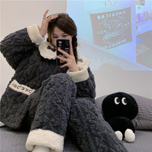 保暖加厚新款睡衣女款珊瑚绒冬季外穿三层夹棉袄家居服法兰绒套装