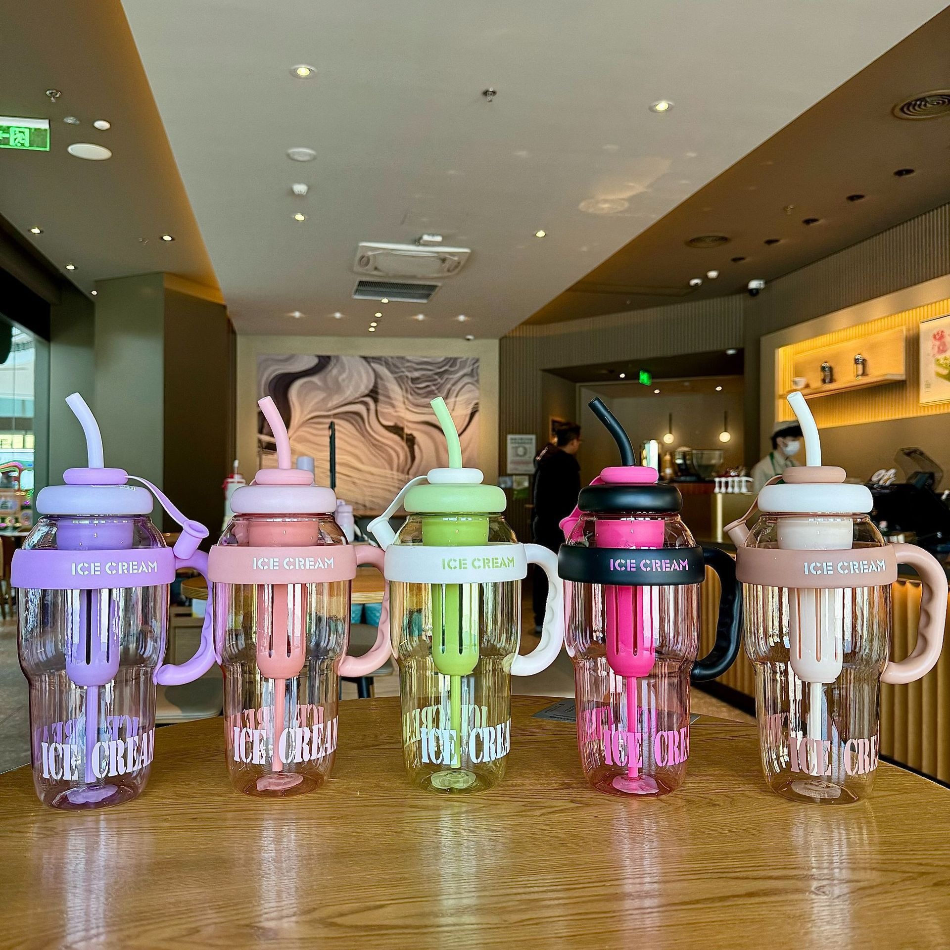 Giant Water Bottle With Handle, Large Capacity Summer Student Cup_voghion.com