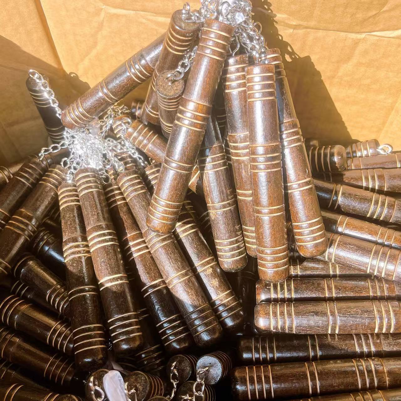 Juguetes de madera sólida dos armas de dos secciones de juguetes para niños entrenamiento de entrenamiento nostálgico 2 yuanes tienda departamental al por mayor