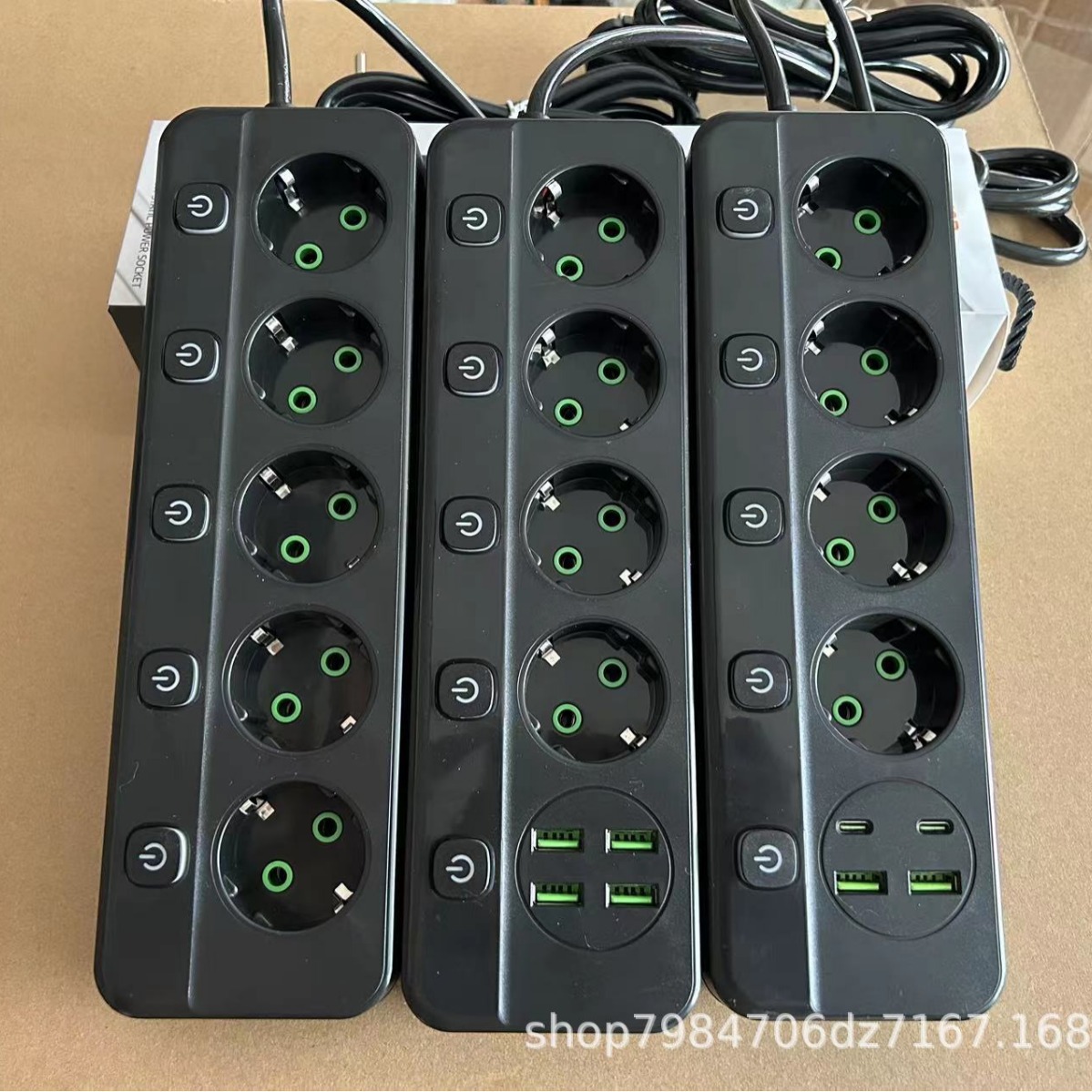 Gabinete de montaje de Yiwu, estándar europeo, estándar europeo, orificio multifunción transfronterizo más interruptor de control de enchufe de alimentación USBType-C