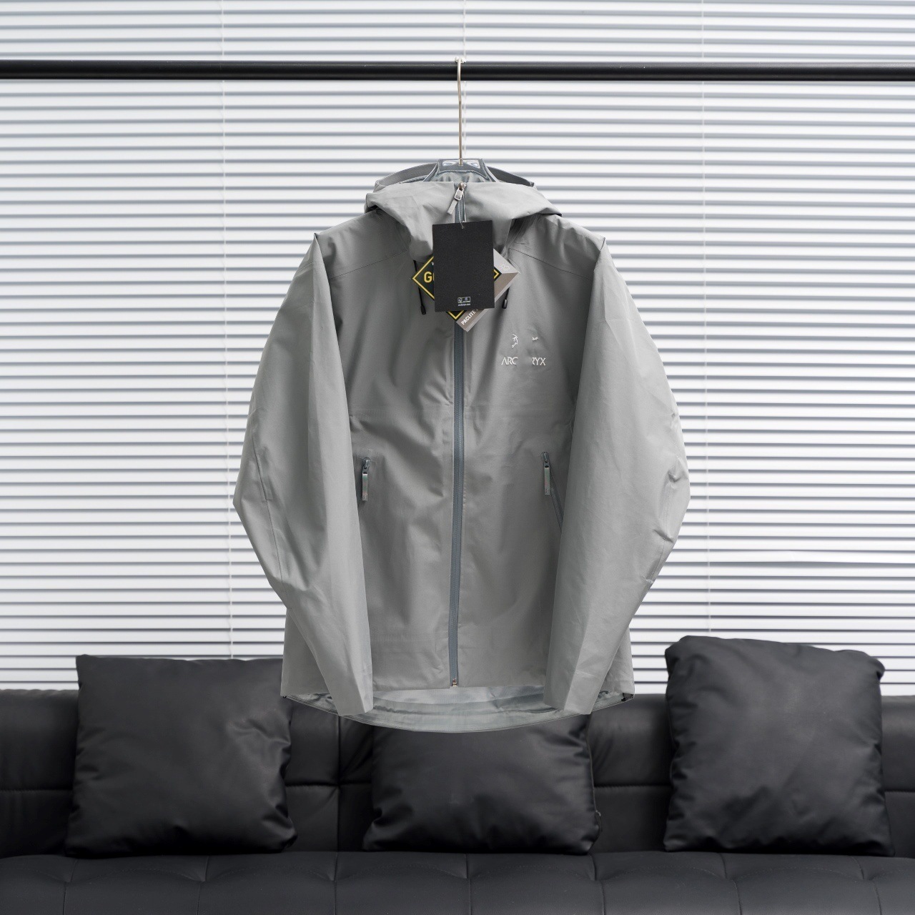 Transfronterizo suministro directo de LT Bird 's home con el mismo tipo de chaqueta de asalto masculina y femenina al aire libre impermeable abrigo de cáscara suave