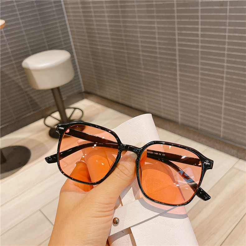 黑框红片 (7).jpg