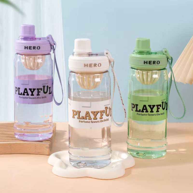 Amazon Hot Sale New Plastic Glass Creativity Handheld Glass Fitness Glass Water Sports Glass Space Drinking