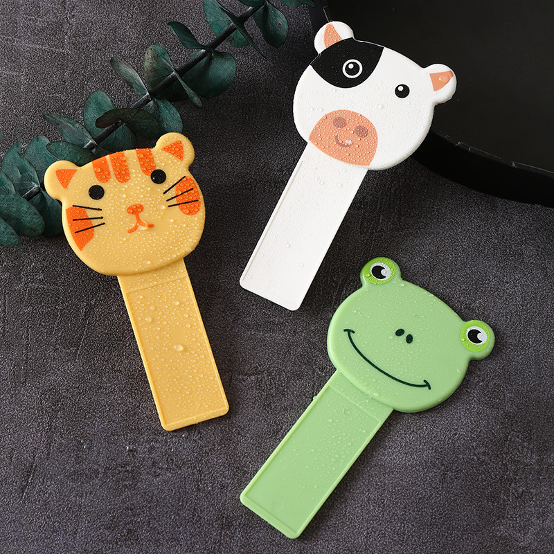漫画便器蓋器便器蓋器汚い手を防ぐ家庭用の座り便を上げて便器の輪の取っ手の神器を貼ります。|undefined