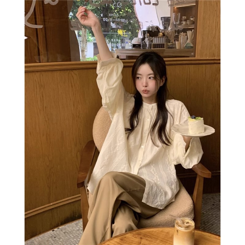 Loose Lantern Sleeve Lace Embroidered Shirt Women's 2024 Spring New French Niche Gentle Long Sleeve White Top