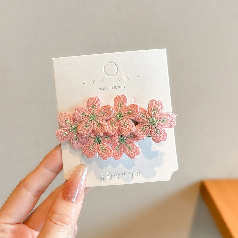 Primavera nuevo estilo flor de cerezo bordado flor horquilla para el cabello exquisito tocado para niños accesorios para el cabello temperamento suave clip lateral clip BBB al por mayor