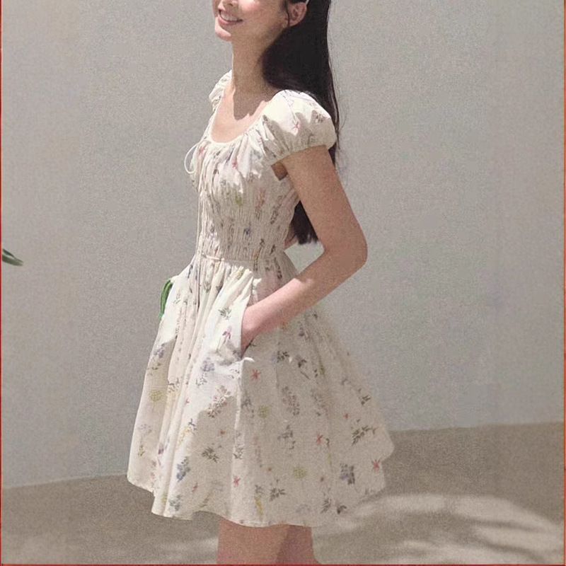 "Flourishing Tomato Leaves" Cotton Plant Graffiti Crewneck Strap Pleated Pure for dress