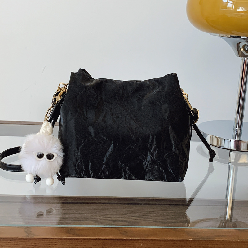 Large Capacity Drawstring Bucket Bag Stylish Casual Shoulder Bag_voghion.com