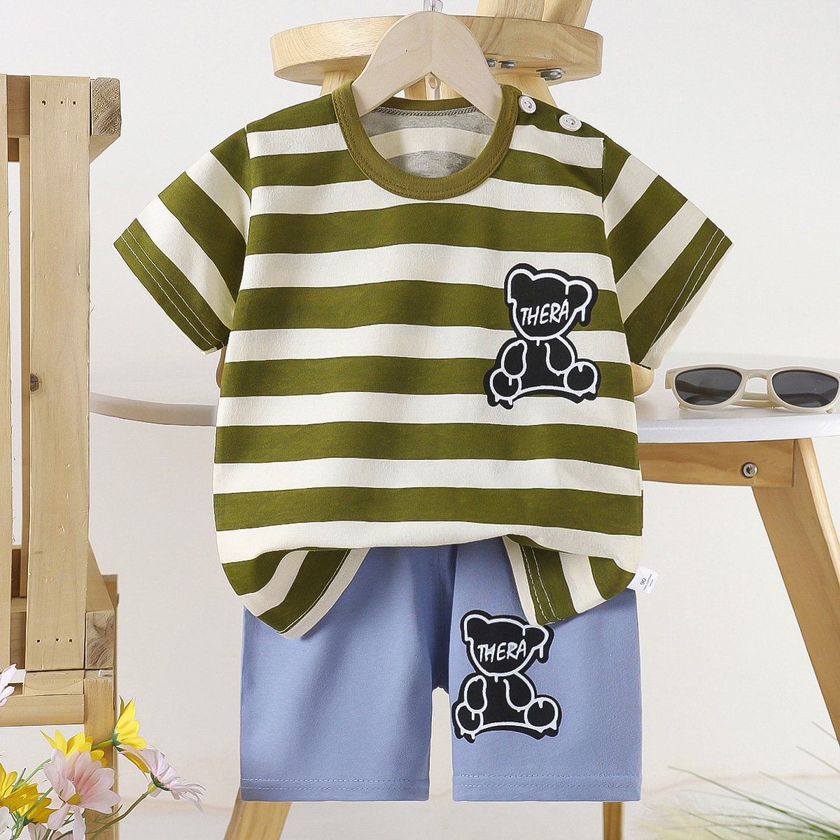 B62-Dark Green Striped Sitting Bear