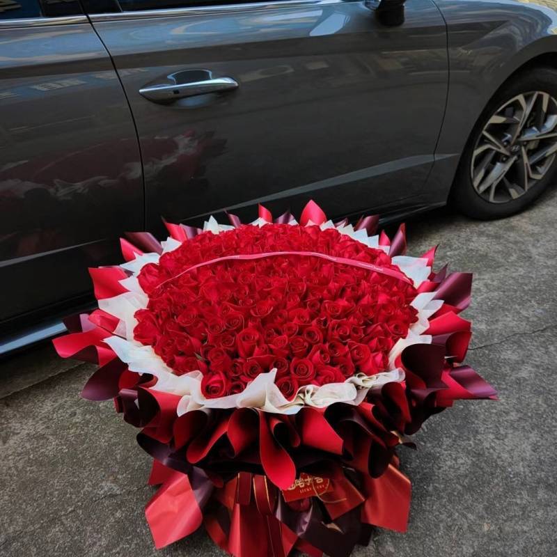 [내 사랑의 깊이] 붉은 장미 199송이 + 붉은색 포장