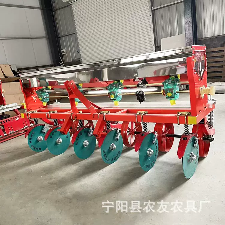 农用追肥机拖拉机悬挂多行圆盘开沟施肥机小麦地玉米地撒肥机镇压