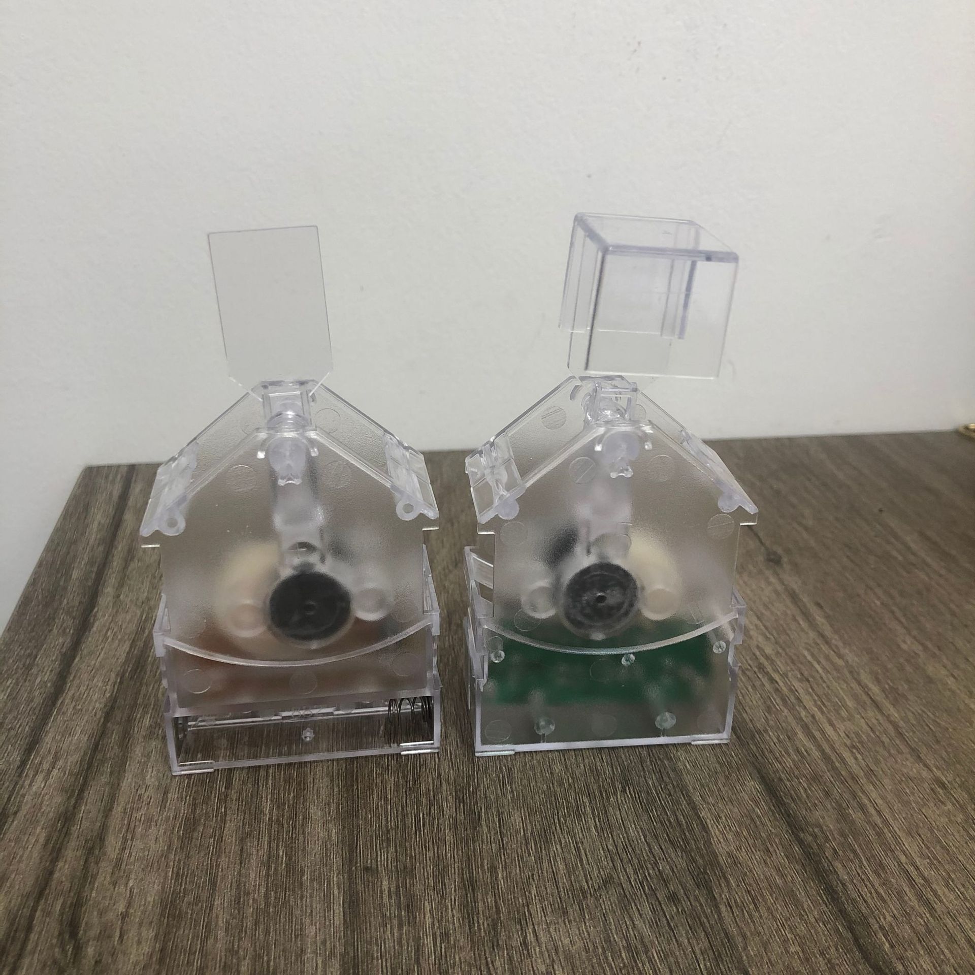 Izquierda y derecha swing publicidad pantalla supermercado coche izquierda y derecha swing Año Nuevo imagen sacudir tarjeta accesorios suministro de fábrica