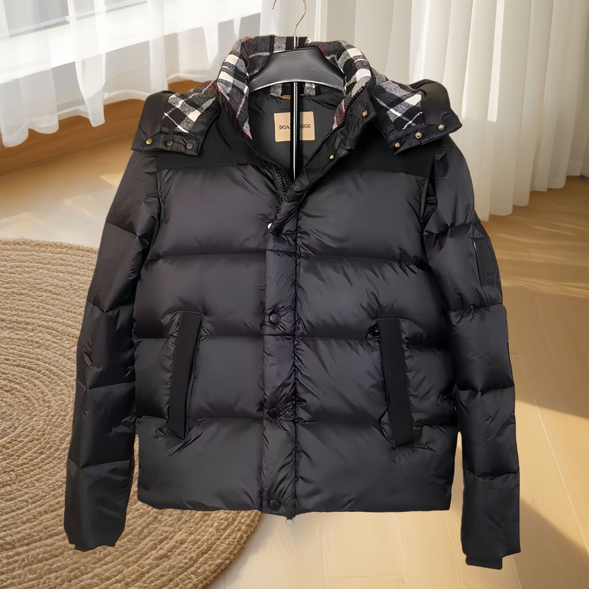 Burberry Puffer Jacket Hooded Removable Sleeves Down Black