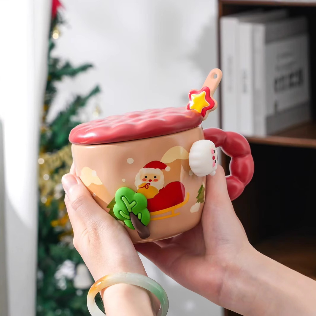 Personalidad creativa de dibujos animados DIY tazas de Navidad con cubierta de cuchara taza de cerámica retrógrada taza de café de alto valor