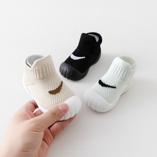 Spring and Autumn Baby Walking Shoes Soft Sole Anti-Slip Boys and Girls Baby Shoes No Slip 0-3 Years Indoor Floor Shoes Socks