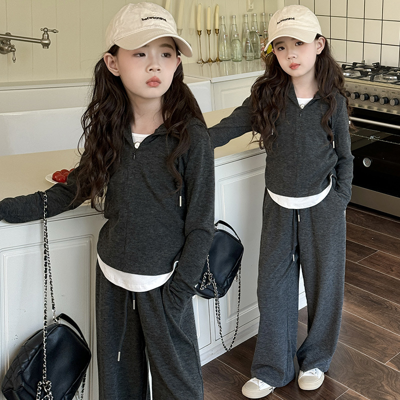 女童套装秋季2024新款儿童洋气休闲拼接假三件套连帽两件套春秋款