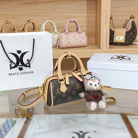 一件代发老花波士顿迷你小挎包2025新款女士高级感手提包包枕头包