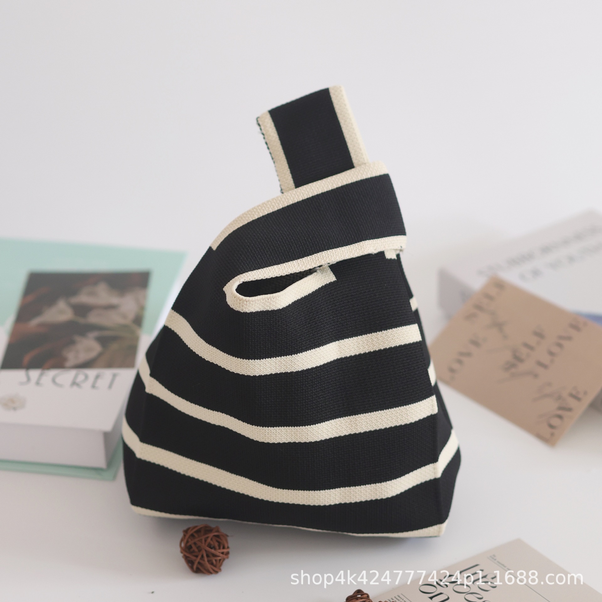 INS bolso de celebridad de Internet bolso de cubo de lana de punto para mujer bolso de mano casual bolso de mano de estilo japonés y coreano bolsa de Almuerzo