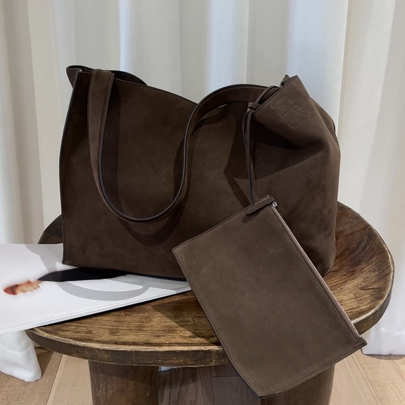 Sac à bandoulière simple en daim givré polyvalent et décontracté de l'influenceur Instagram, nouveau modèle 2024_voghion.com