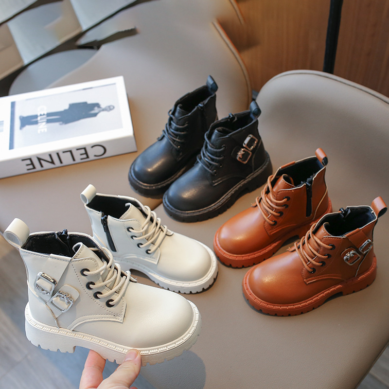 兒童靴子2024年秋冬季新款韓版女童時尚馬丁靴軟底短靴中大童皮靴
