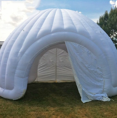 Scenic Tent, Çadırlar