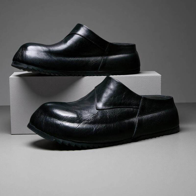 2026 Summer Genuine Leather Toe-Covered Slippers for Men, Birkenstock-style Square-Toed Half-Slippers, Thick-Soled Casual Leather Shoes, Men's Retro Mules