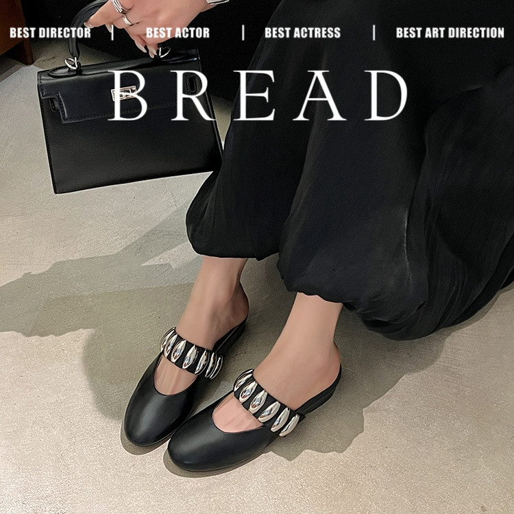 Exclusive fashionable sandals