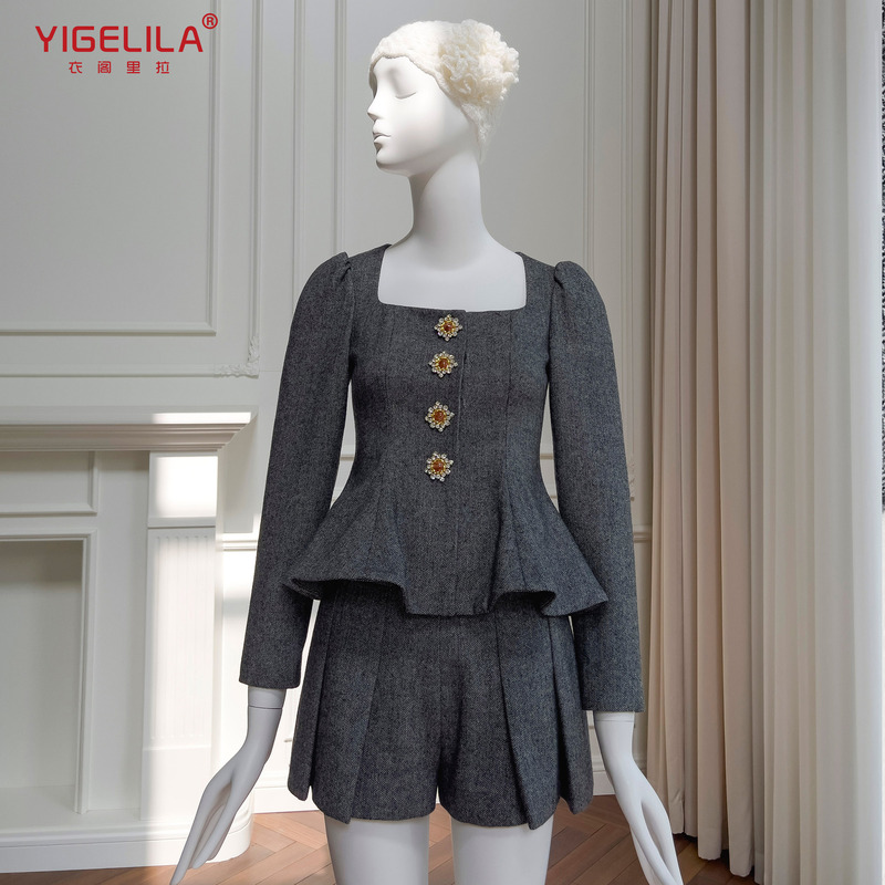 French-Style Herringbone Suit with Puff Sleeves, Slimming Top and Shorts Two-Piece Set 91558+51328 French-Style Herringbone Suit with Puff Sleeves, Slimming Top and Shorts Two-Piece Set 91558+51328