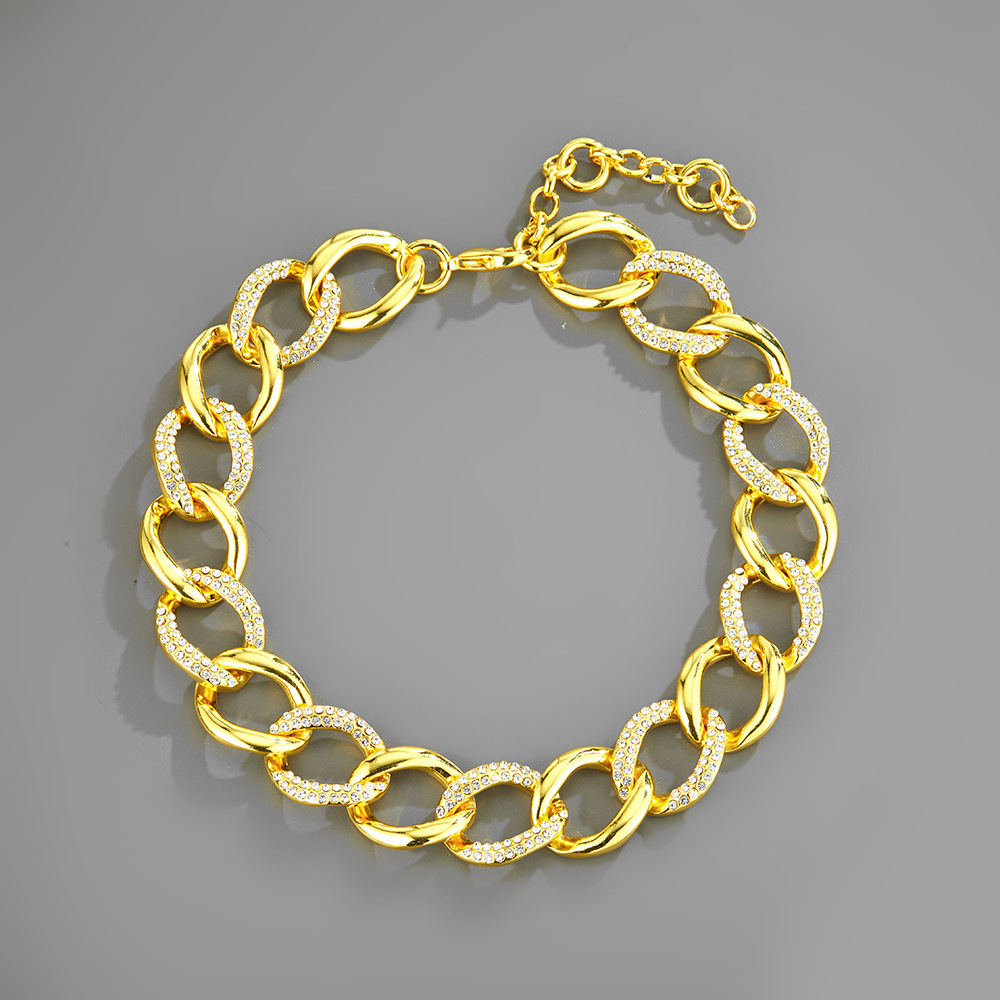 Cuban Chain Necklace In Oversized Oval Alloy With Full Diamonds_voghion.com