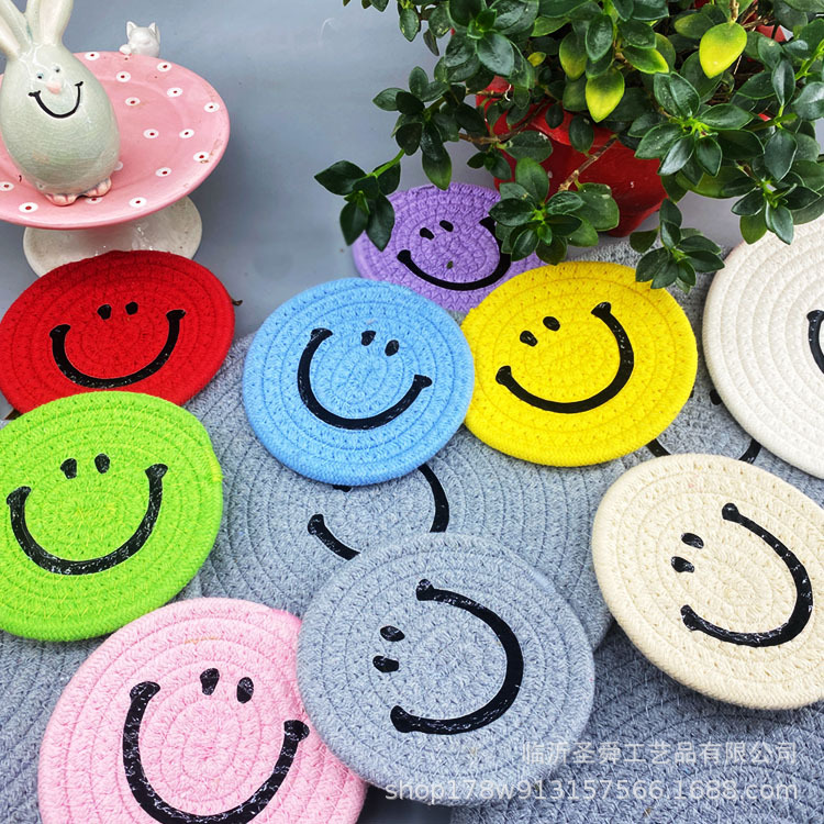 Ins expresión facial placemat hilo de algodón Smiley cara Coaster Bowl Mat estilo japonés casa Coaster aislamiento pad decoración foto apoyos