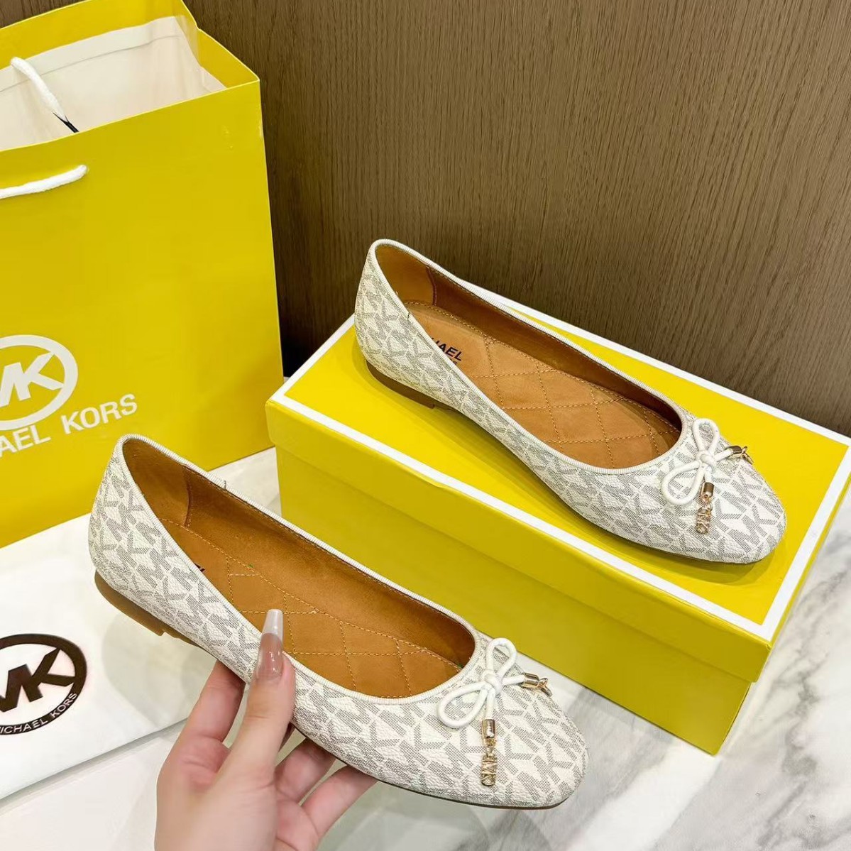 高版本包装全平底超轻舒适单鞋女广州货一比一高品质内外全皮外贸