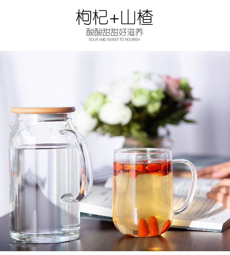 Ning'anbao Premium First Harvest Ningxia Goji Berries Dried Red Wolfberry 250g in use
