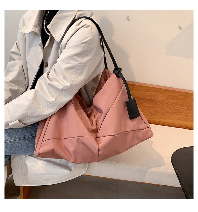 حقائب كبيرة الحجم للنساء خريف 2021 حقيبة يد عصرية جديدة حقيبة يد تحت الإبط حقيبة قطرية حقيبة نسائية display picture 3