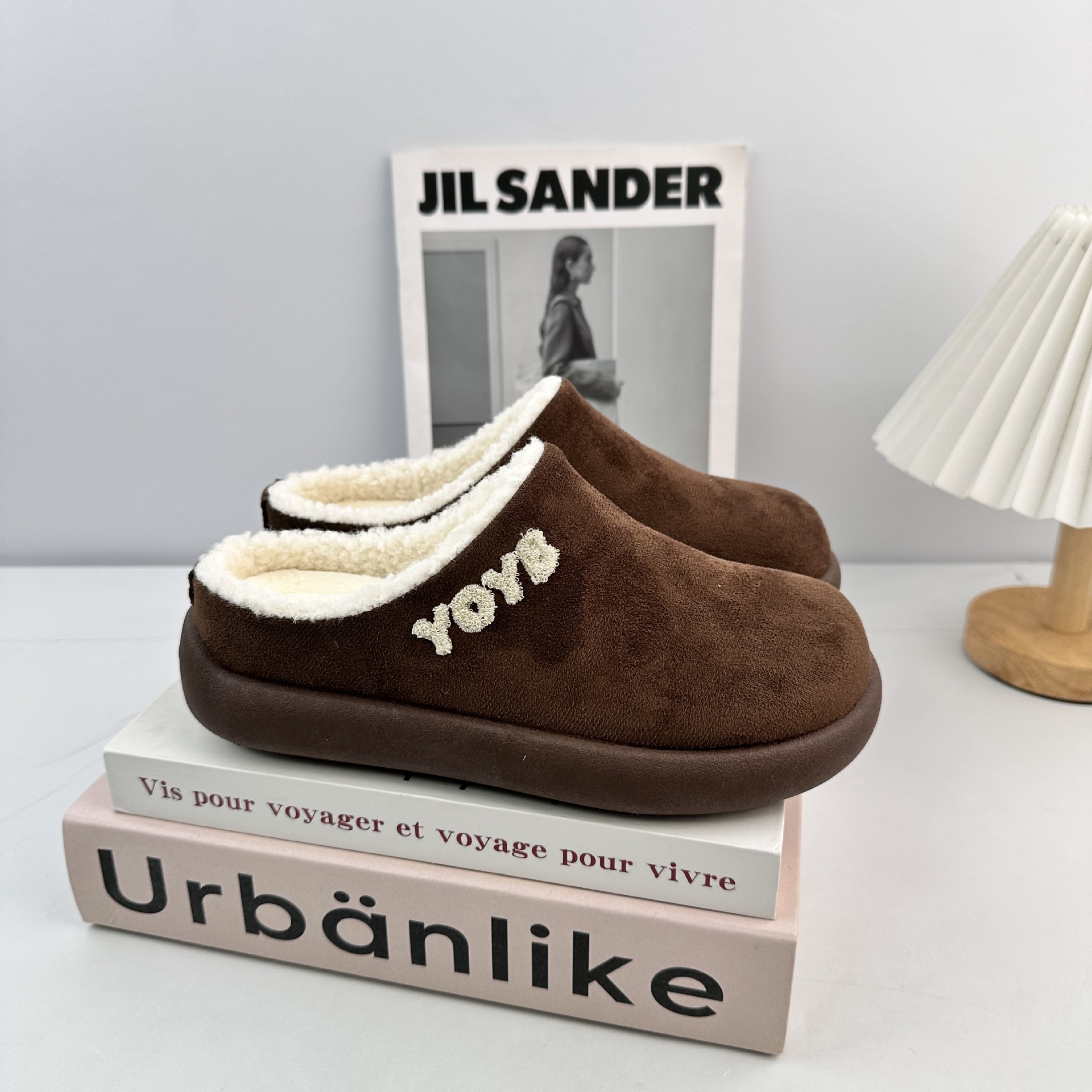 Zapatillas de algodón de invierno 2025 nuevas zapatillas de algodón de invierno antideslizantes calientes para mujeres a prueba de viento calientes