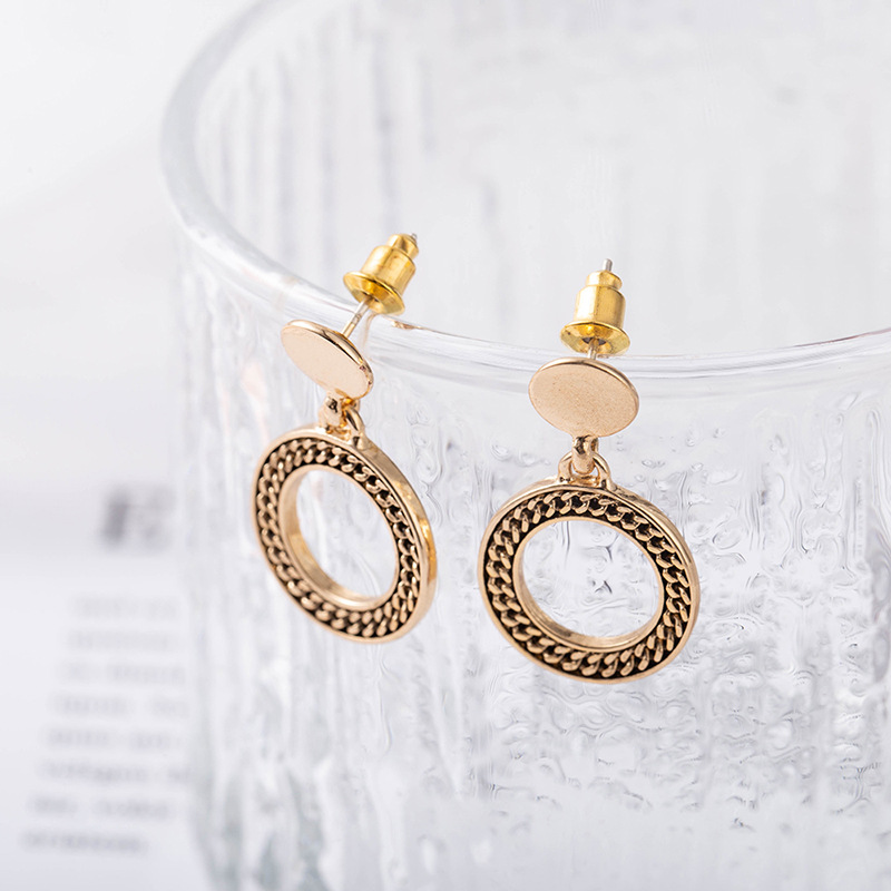 Hollow Geometric Chain Earrings display picture 2