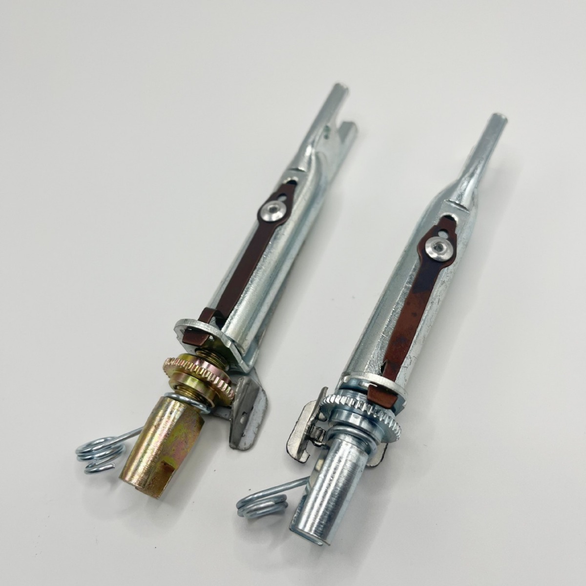 Aplicable a Jiangling Qisheng S350 Qisheng S330 kit de reparación de frenos varilla de ajuste kit de reparación de resorte kit de reparación de pinza