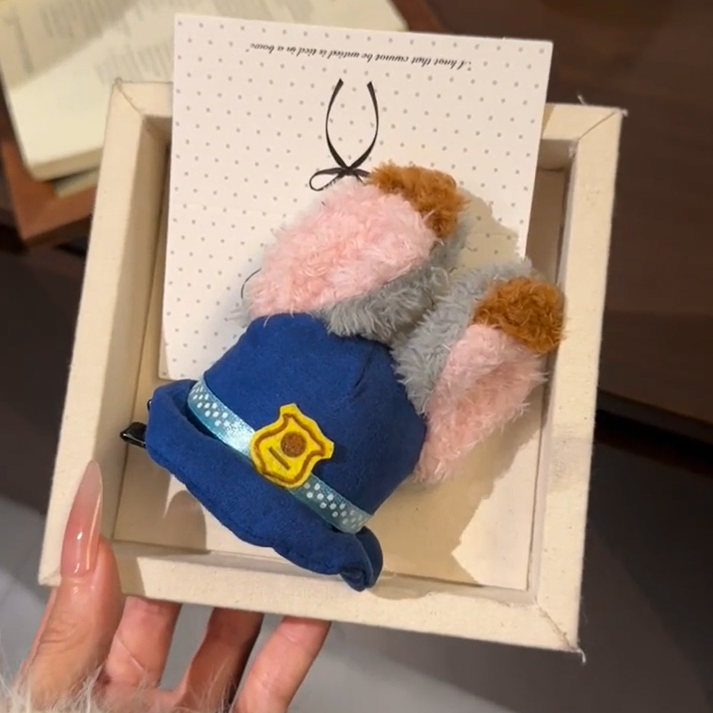 FJ56-토끼 경찰관 머리핀