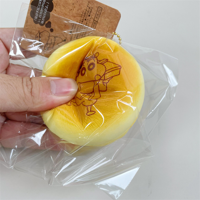 スーパーソフトクレヨンしんちゃんバーガー、ゆっくりと反発するスクイーズ減圧PUシミュレーションパン、大人もおもちゃを遊ぶことができます|undefined