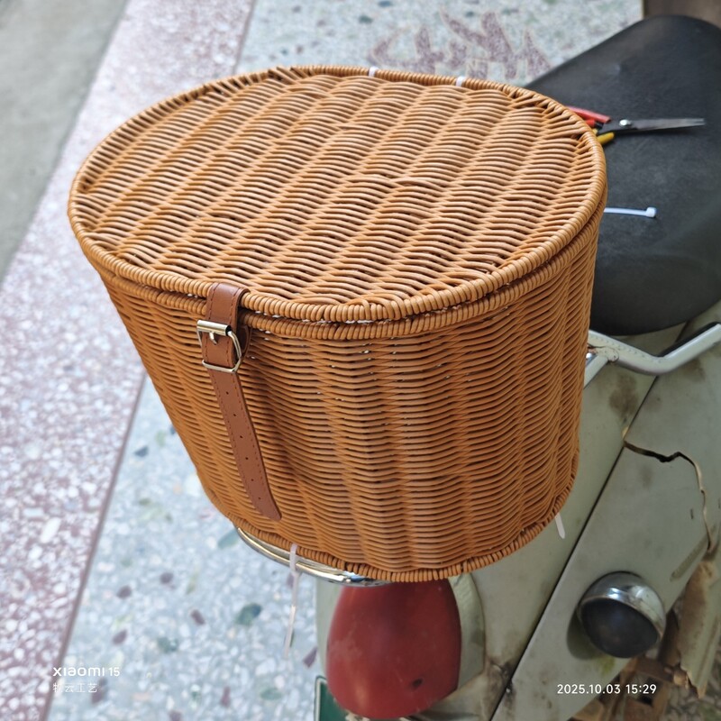 Electric Vehicle Basket with Front Cover for Storing Sundries, Multifunctional Battery Bicycle Storage Pocket Hanging Basket