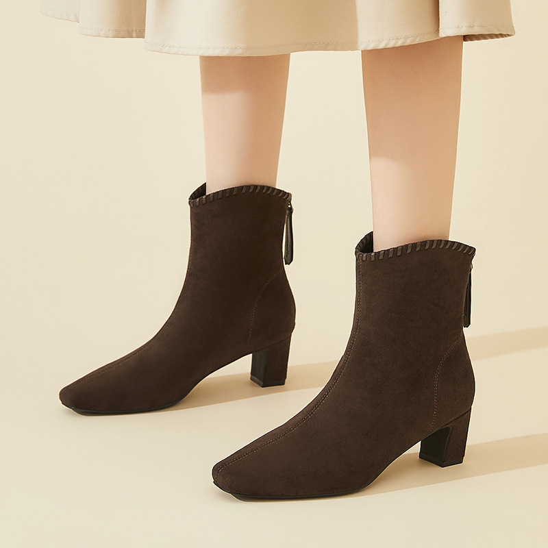 Otoño de 2026 nuevo temperamento botas de talón grueso zapatos de mujer delgados botas de talón alto botas de moda universal