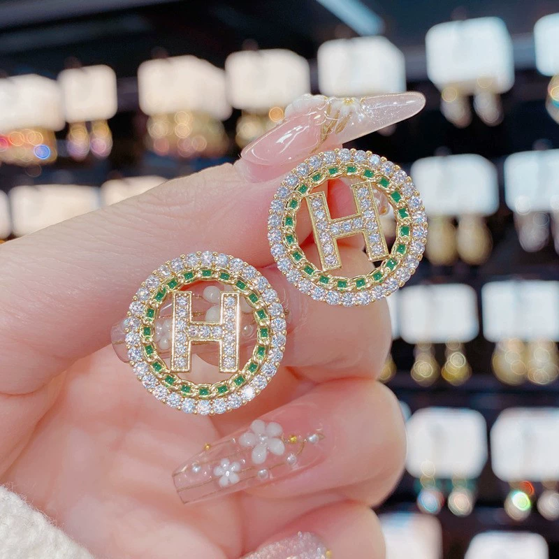 Серебряная игла, дизайн серьги из жемчуга, образец серебра 925, корейский стиль, цветочный, простой и элегантный дизайн, тренд сезона
