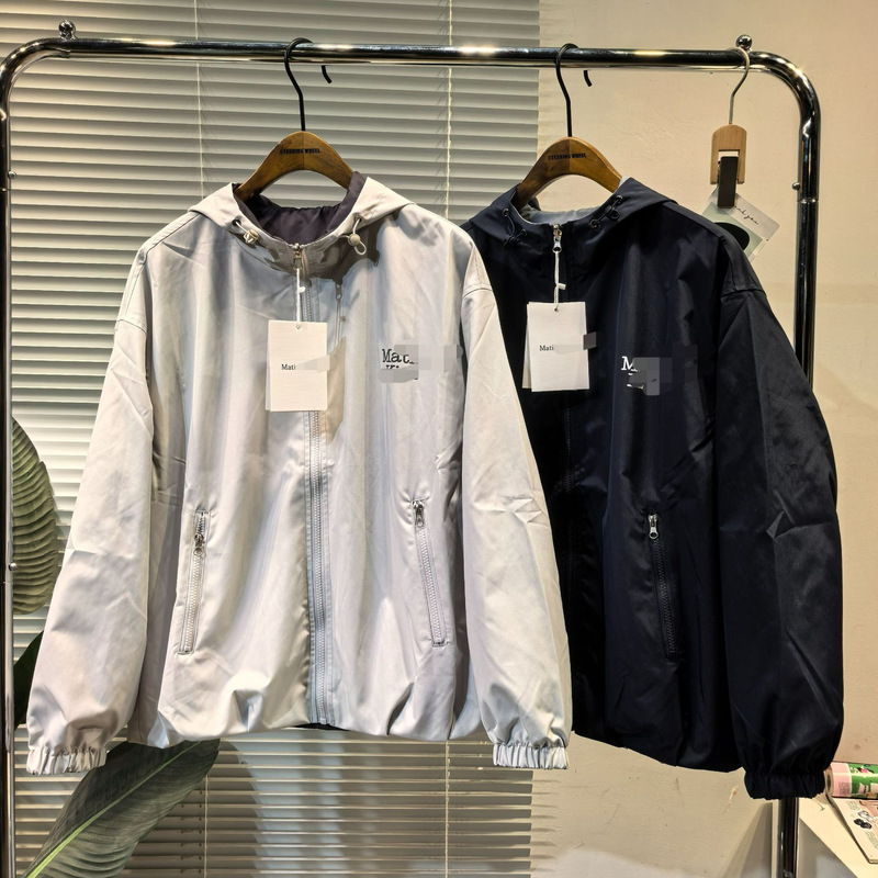 Cross-border new MK Korean-style reversible hoodie, a fashionable and versatile piece that can be worn by both men and women, offering the look of two jackets in one